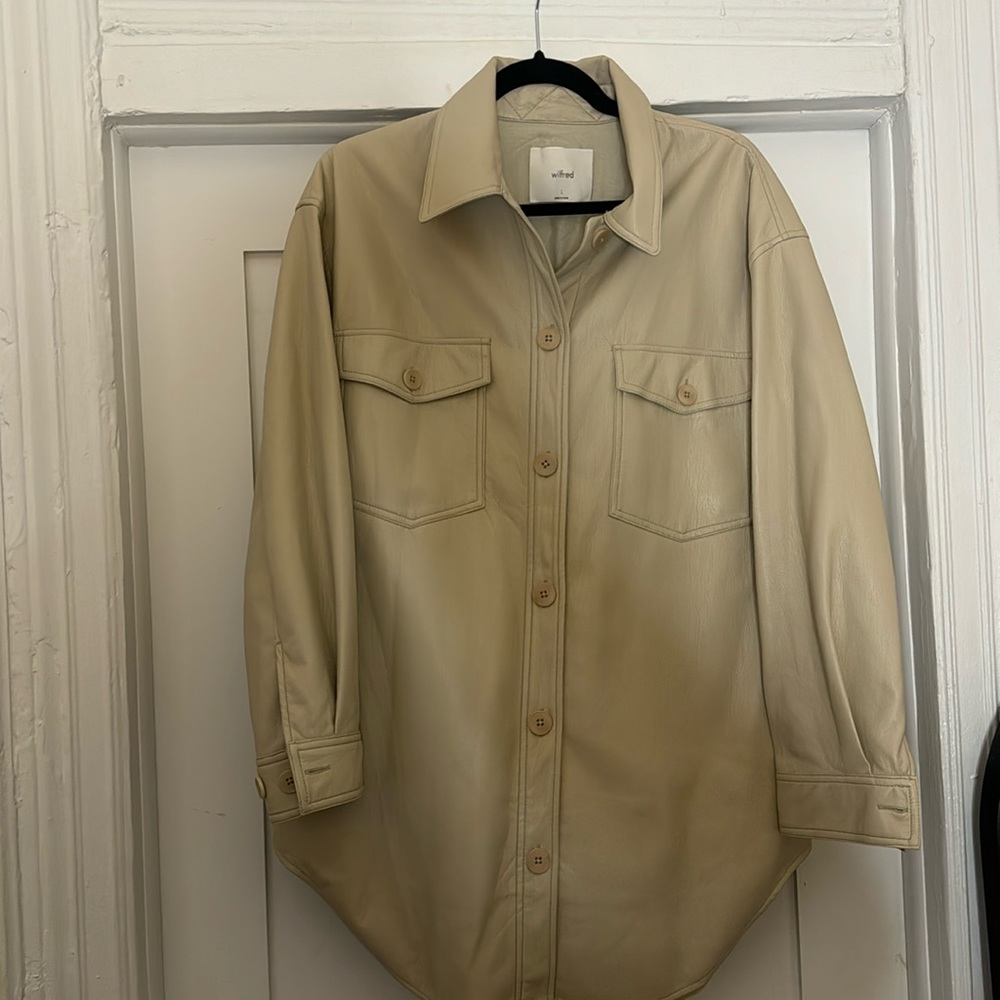 Aritzia Wilfred Free Ganna Shirt Jacket in sand leather